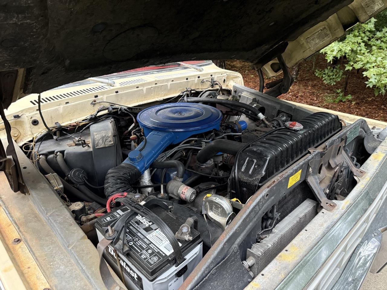 Ford-F250-1979-Cream-amp-Maroon-Maroon-amp-Black-28