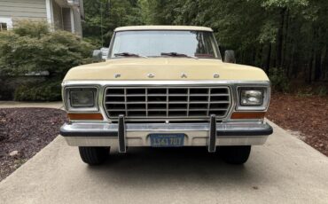Ford-F250-1979-Cream-amp-Maroon-Maroon-amp-Black-6