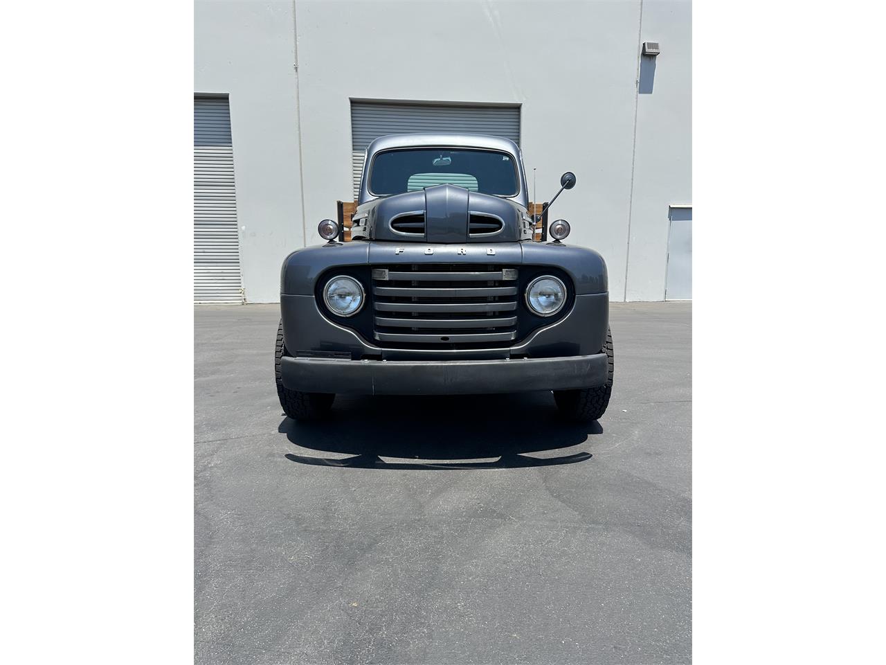 Ford-F5-1948-Grey-Black-1