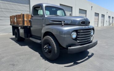 Ford-F5-1948-Grey-Black