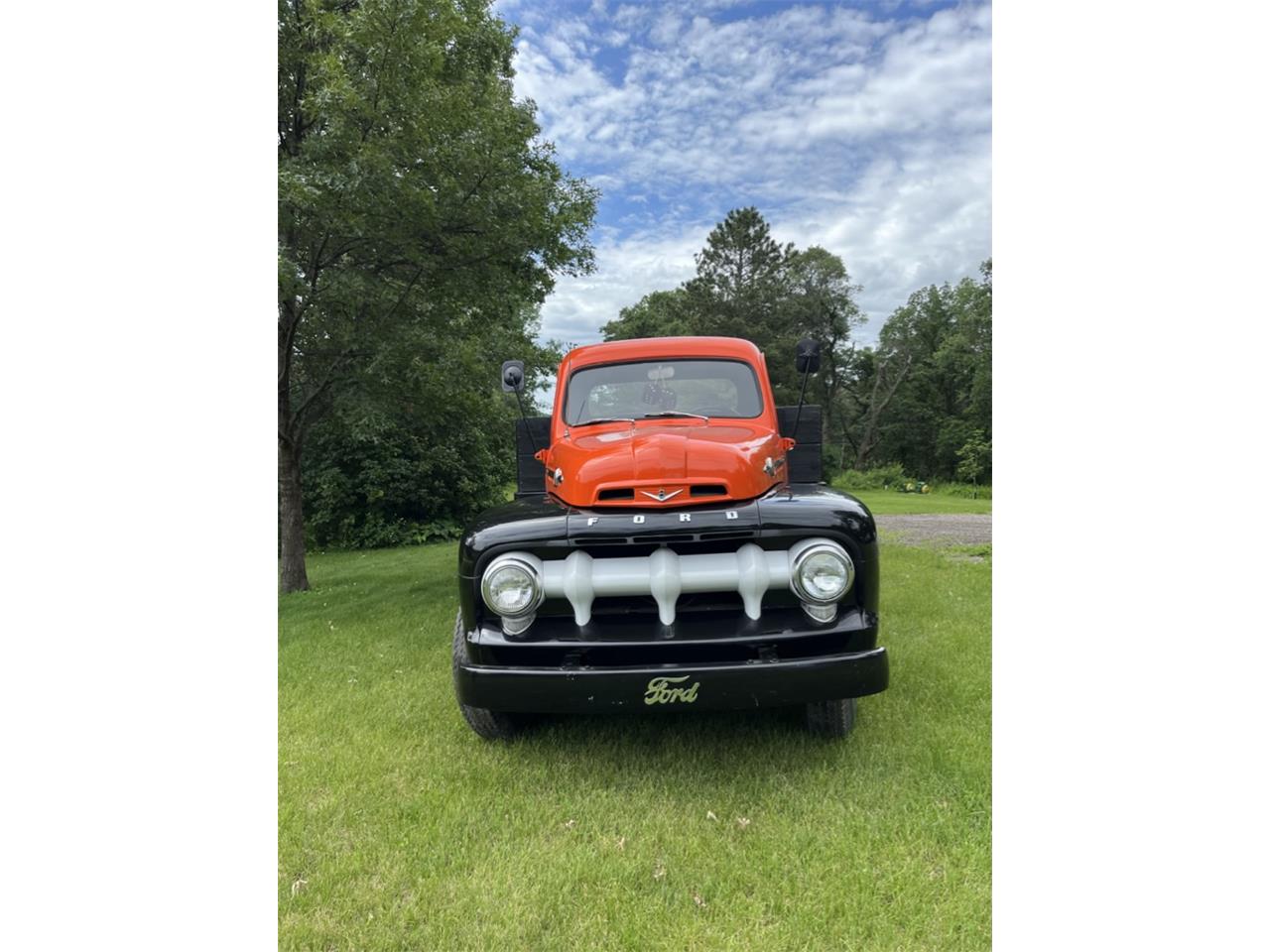 Ford-F5-1952-orange-and-black-brown-1