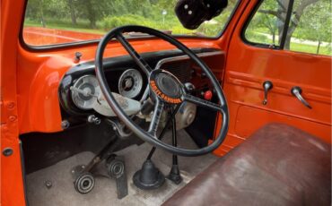 Ford-F5-1952-orange-and-black-brown-7