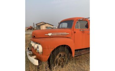 Ford-F5-1952-red