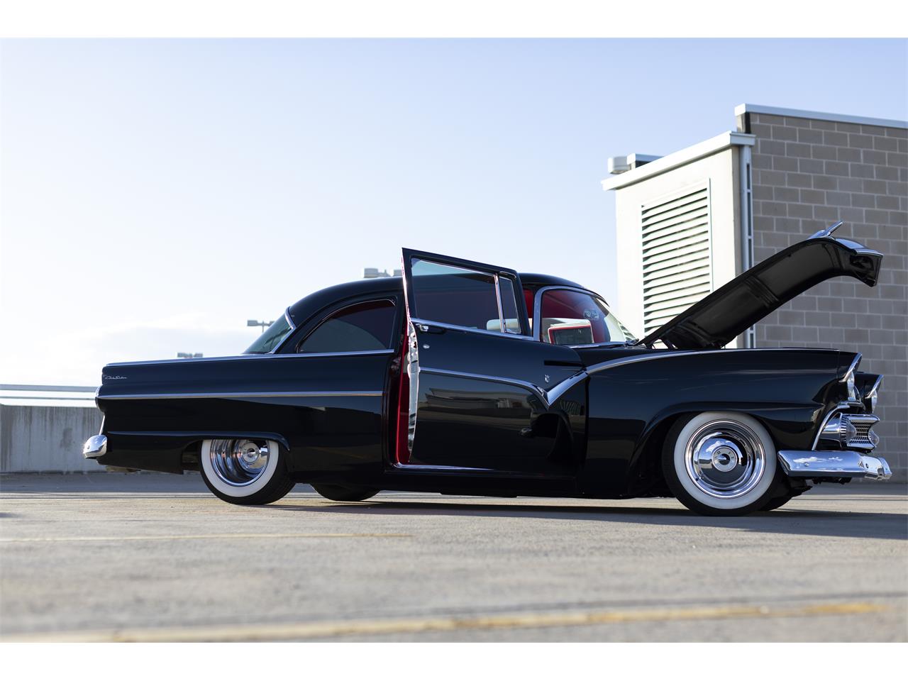 Ford-Fairlane-1955-Black-Red-25