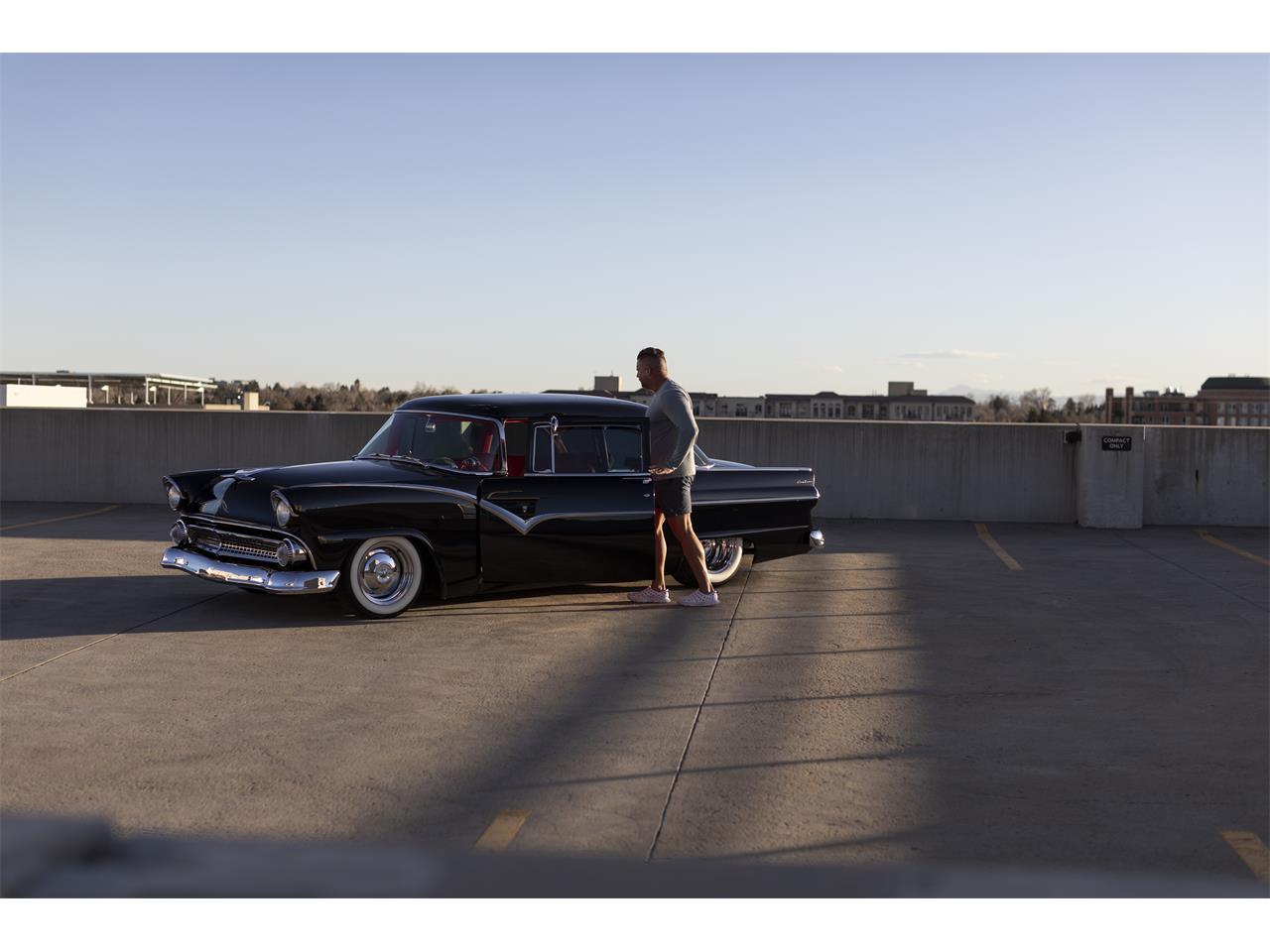 Ford-Fairlane-1955-Black-Red-37