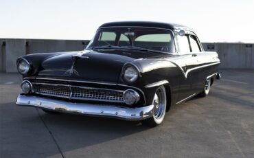 Ford-Fairlane-1955-Black-Red