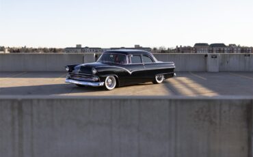 Ford-Fairlane-1955-Black-Red-4