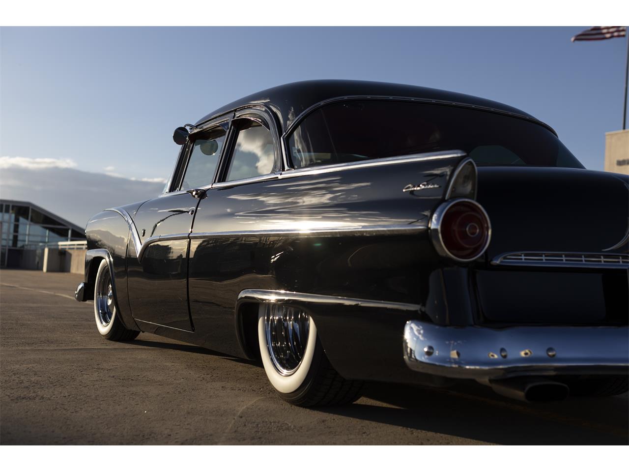 Ford-Fairlane-1955-Black-Red-5
