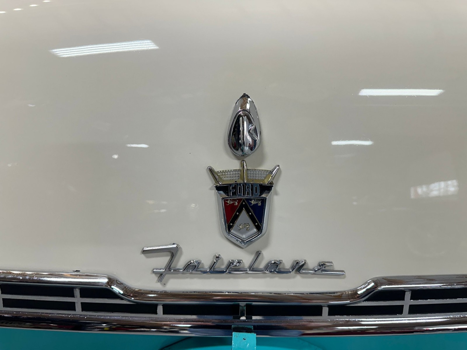 Ford-Fairlane-1955-Sedan-27