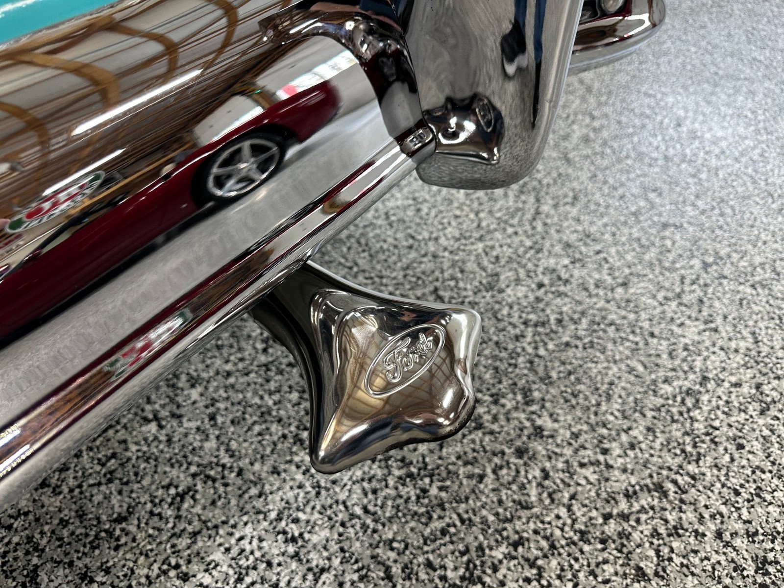 Ford-Fairlane-1955-Sedan-30