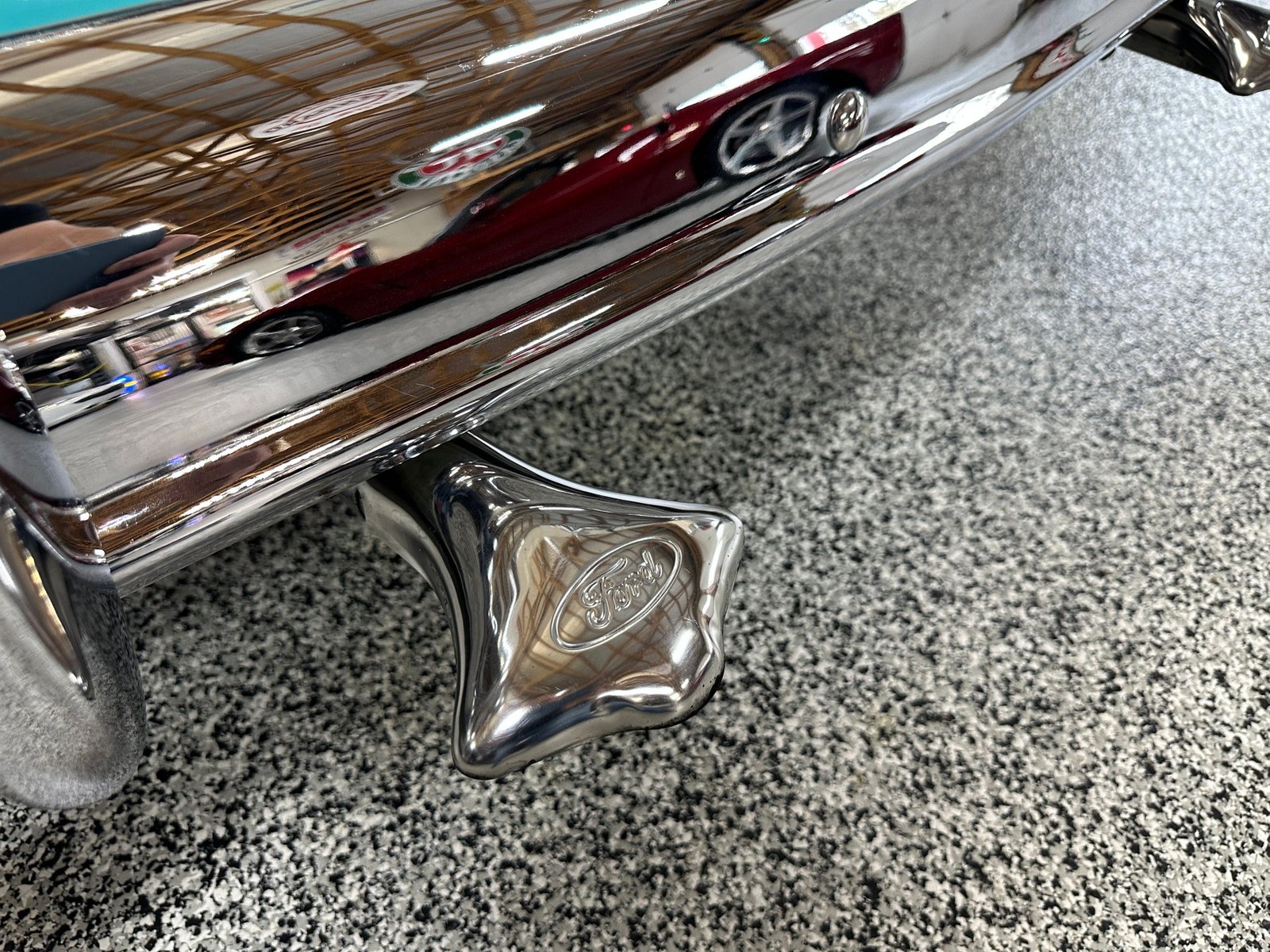 Ford-Fairlane-1955-Sedan-31