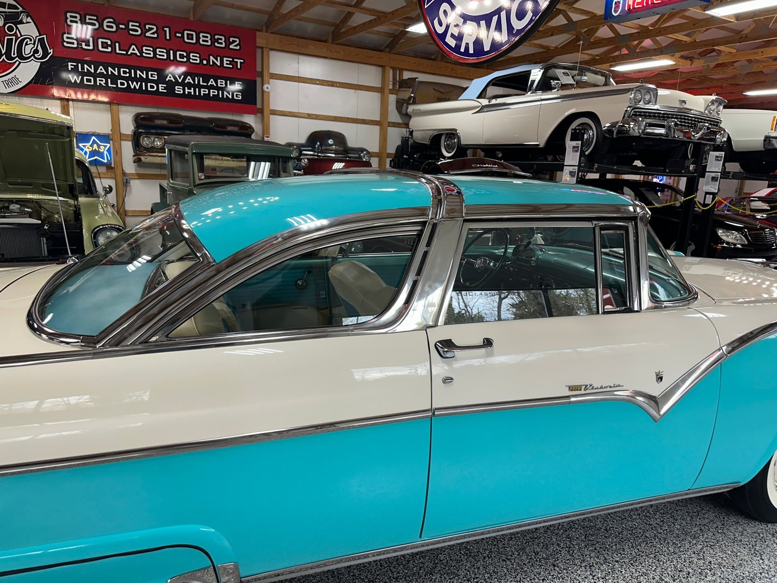Ford-Fairlane-1955-Sedan-34
