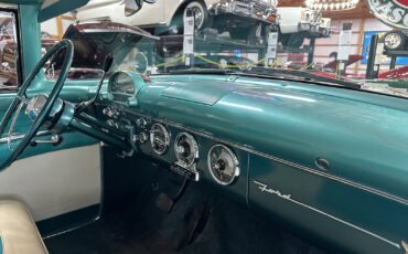 Ford-Fairlane-1955-Sedan-37