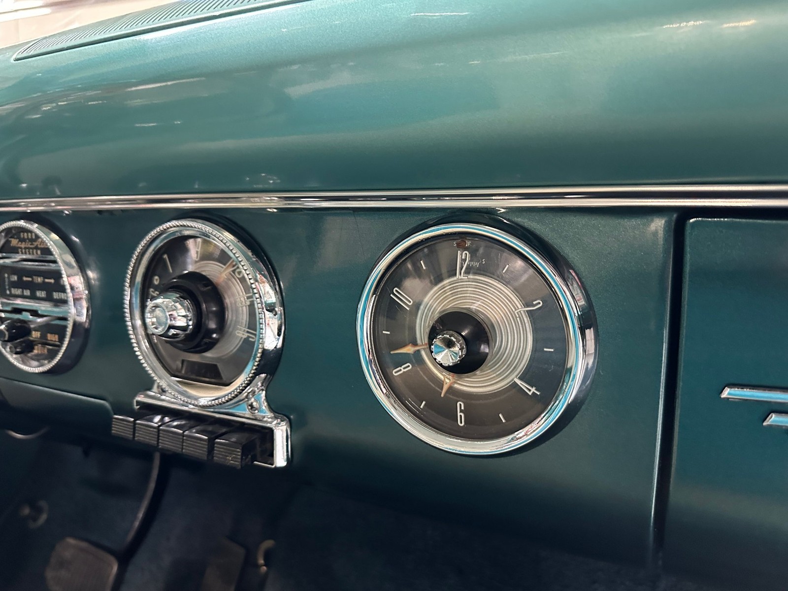 Ford-Fairlane-1955-Sedan-38