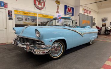 Ford-Fairlane-1956-1