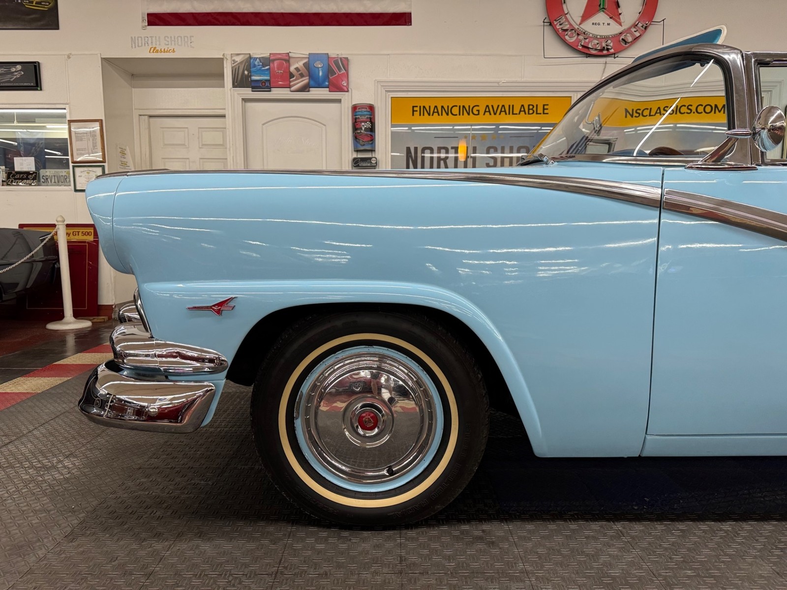 Ford-Fairlane-1956-17