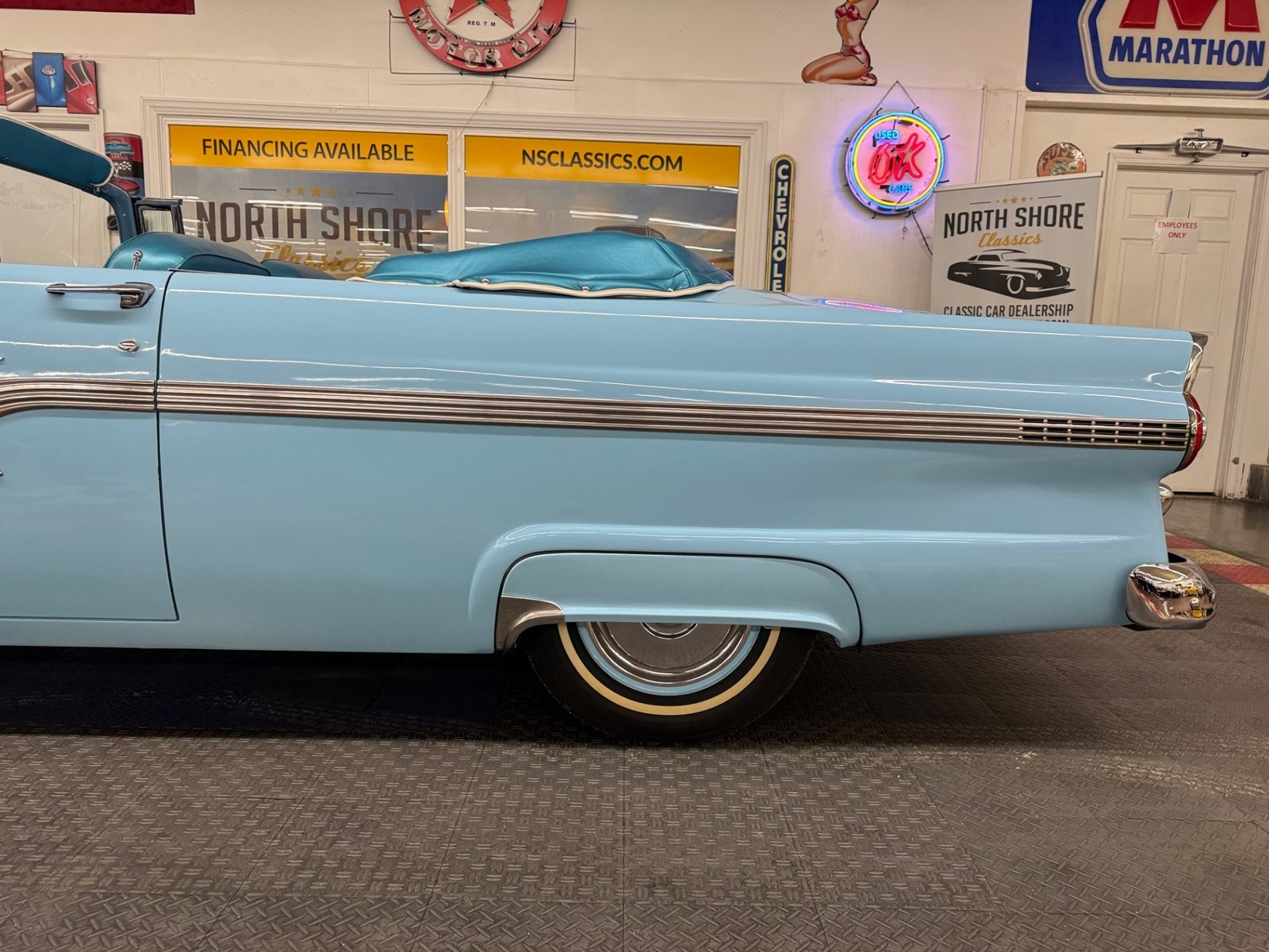 Ford-Fairlane-1956-19