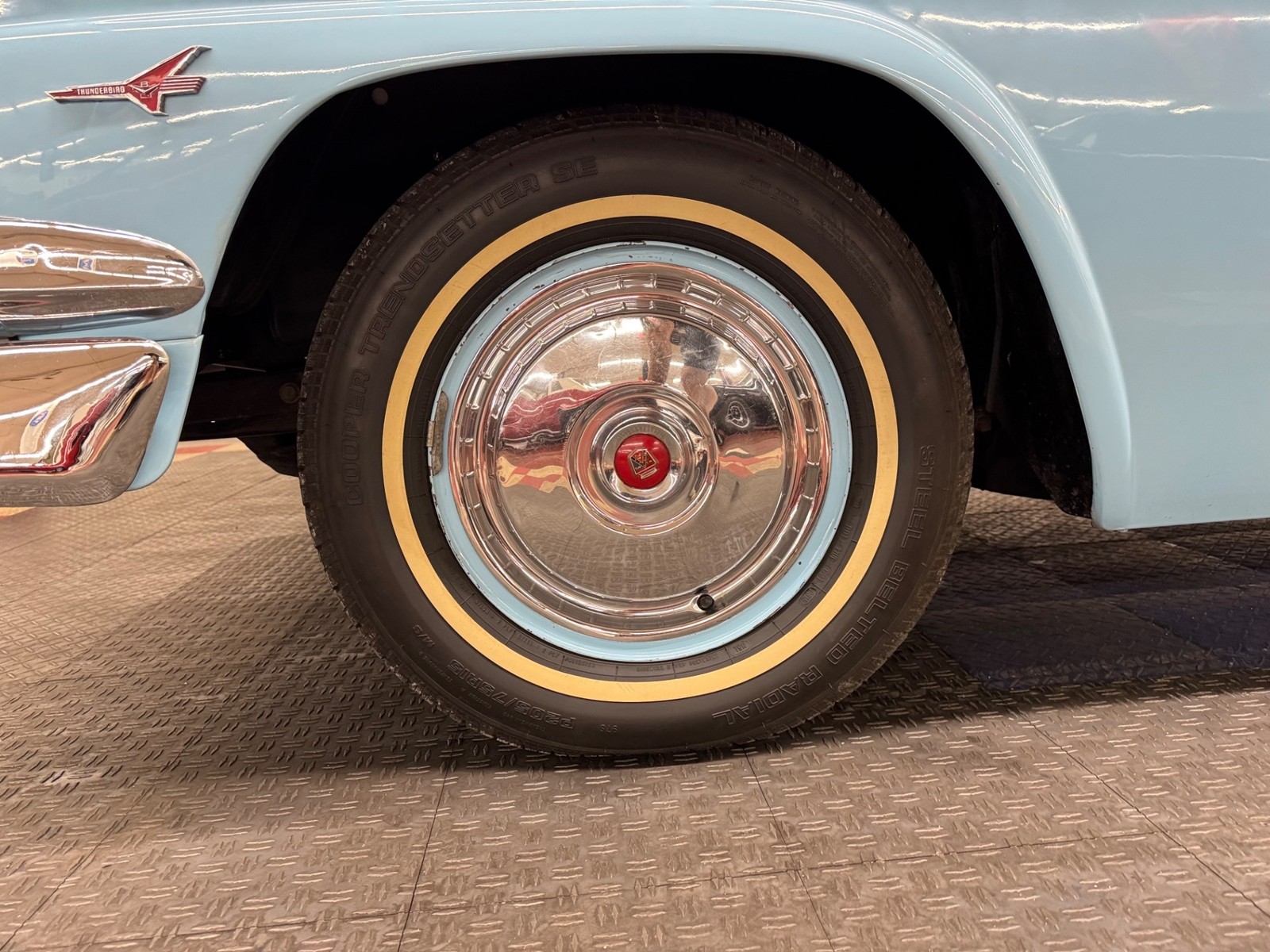 Ford-Fairlane-1956-23