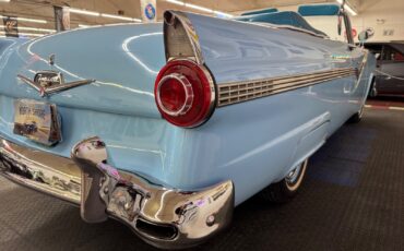 Ford-Fairlane-1956-28