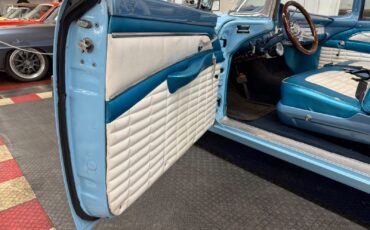 Ford-Fairlane-1956-39