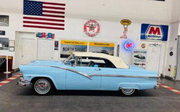 Ford-Fairlane-1956-7