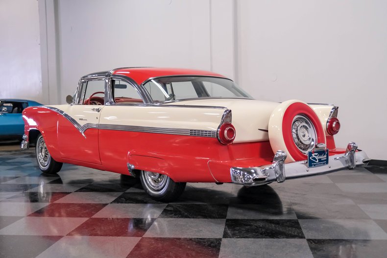 Ford-Fairlane-1956-Fiesta-Red-White-15