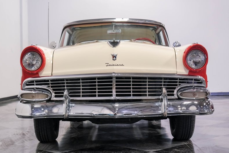 Ford-Fairlane-1956-Fiesta-Red-White-24