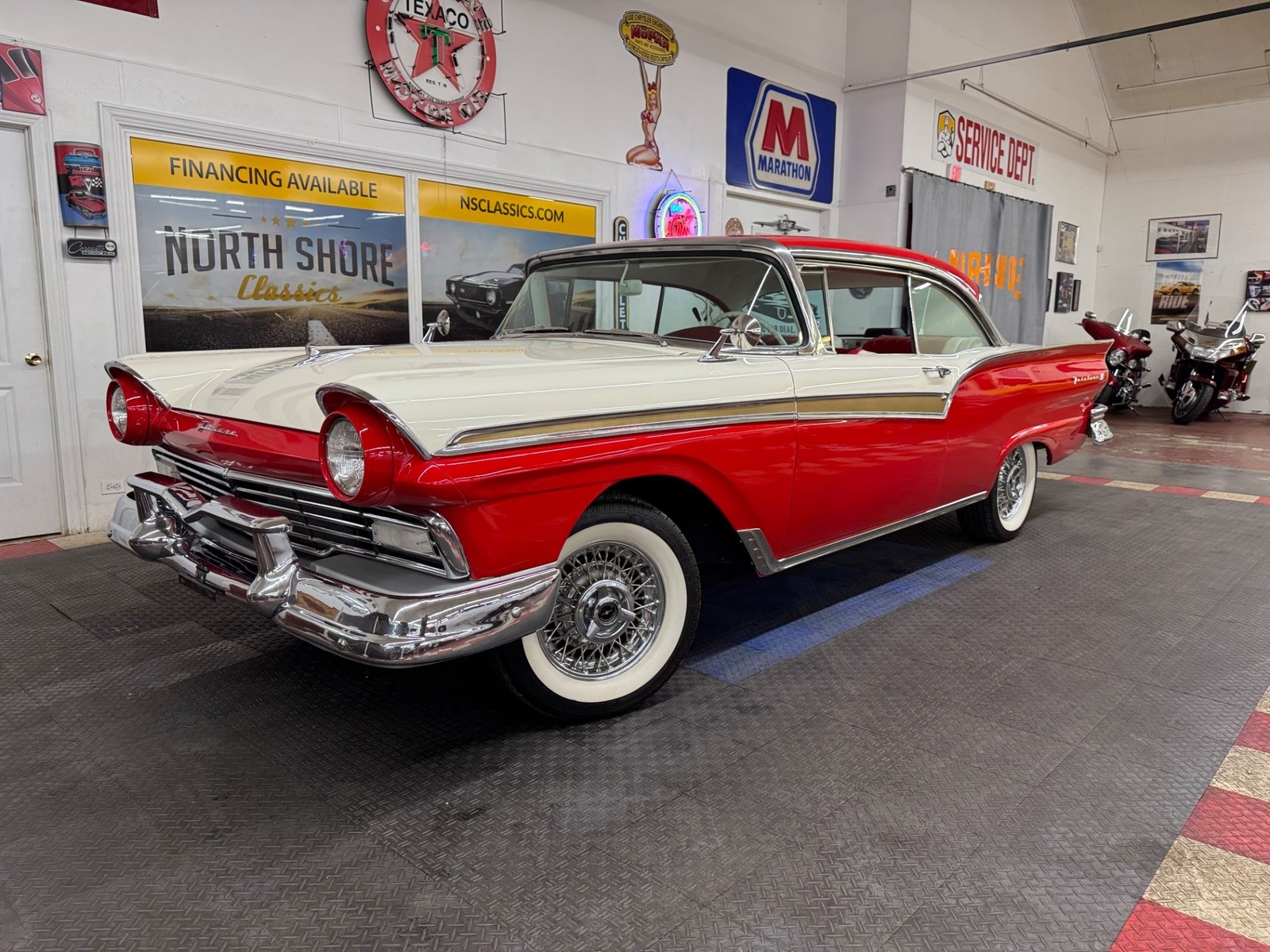 Ford-Fairlane-1957-1