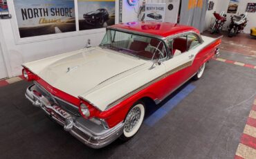 Ford-Fairlane-1957-18