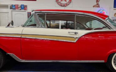 Ford-Fairlane-1957-23