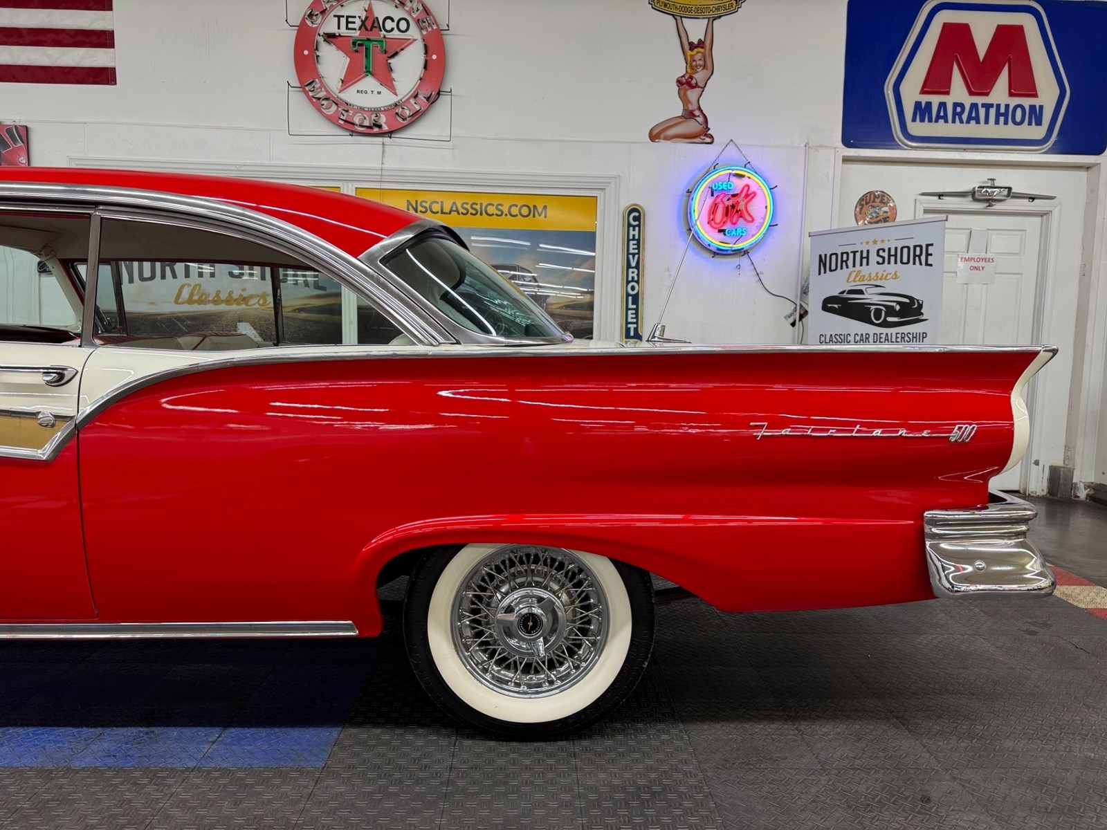 Ford-Fairlane-1957-24