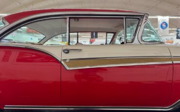 Ford-Fairlane-1957-29