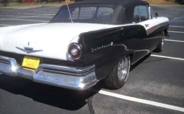 Ford-Fairlane-1957-Convertible-3