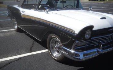 Ford-Fairlane-1957-Convertible