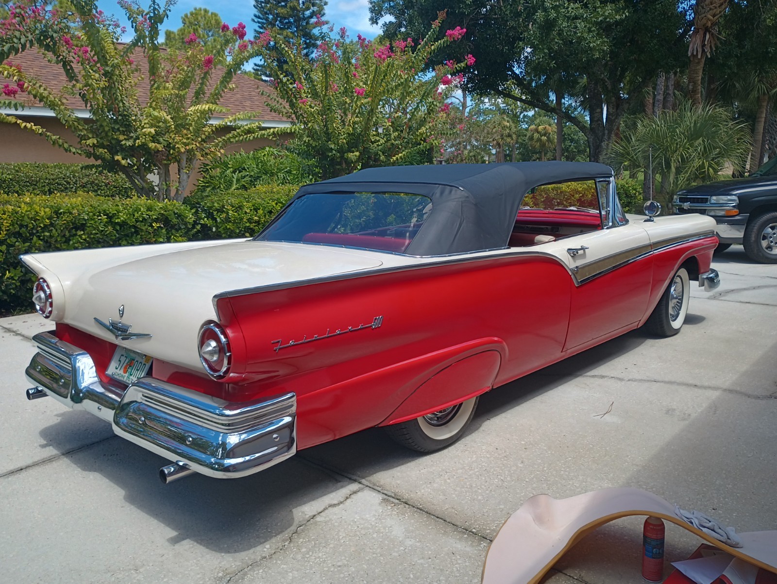 Ford-Fairlane-1957-Convertible-4