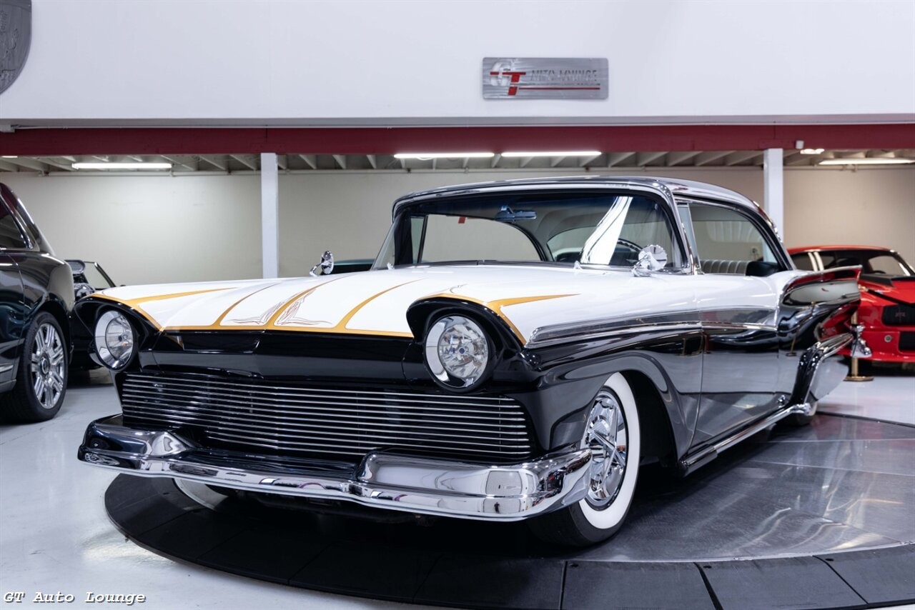 Ford Fairlane 1957 Coupe