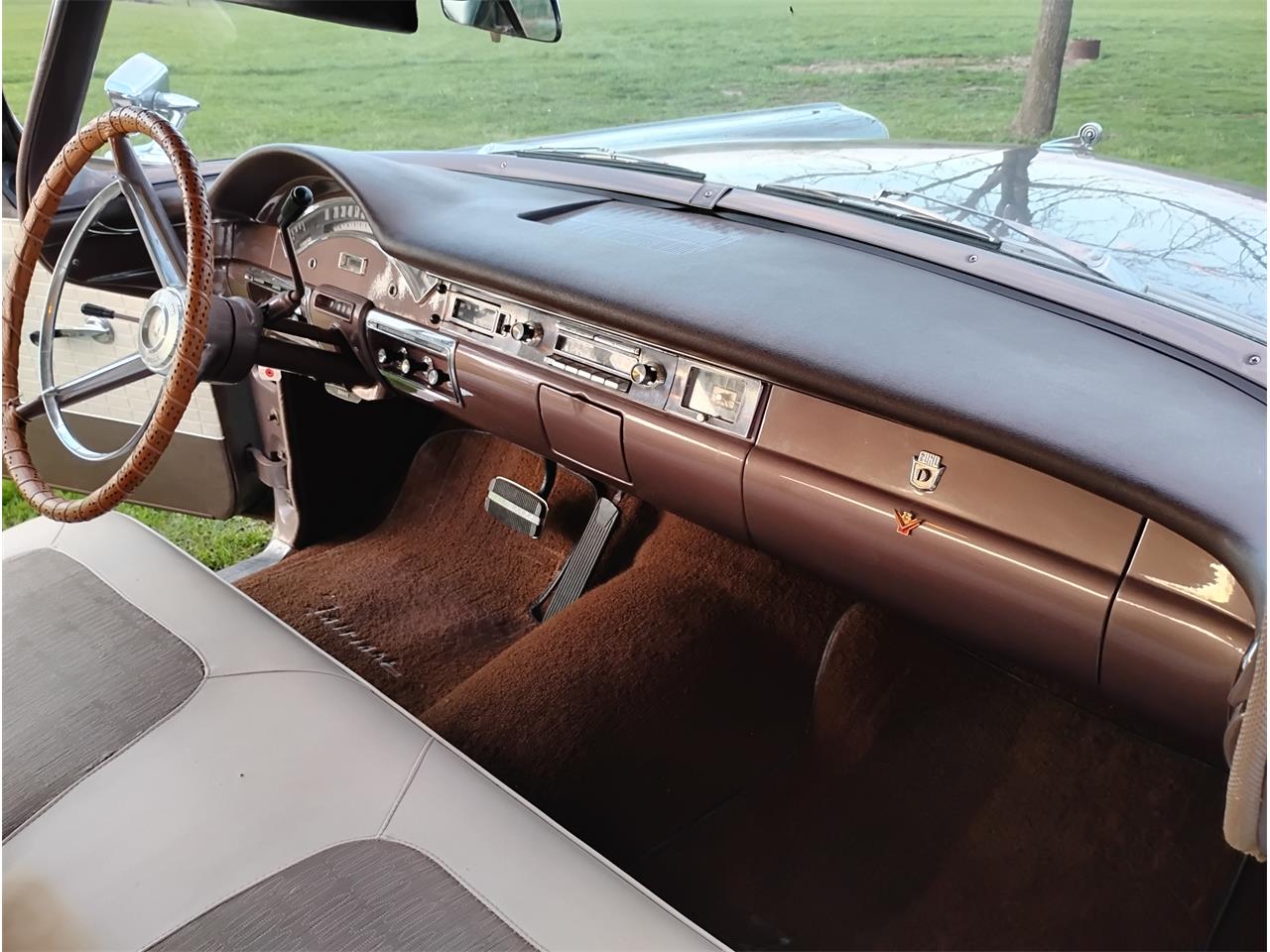 Ford-Fairlane-1957-CreamMocha-CreamMocha-17