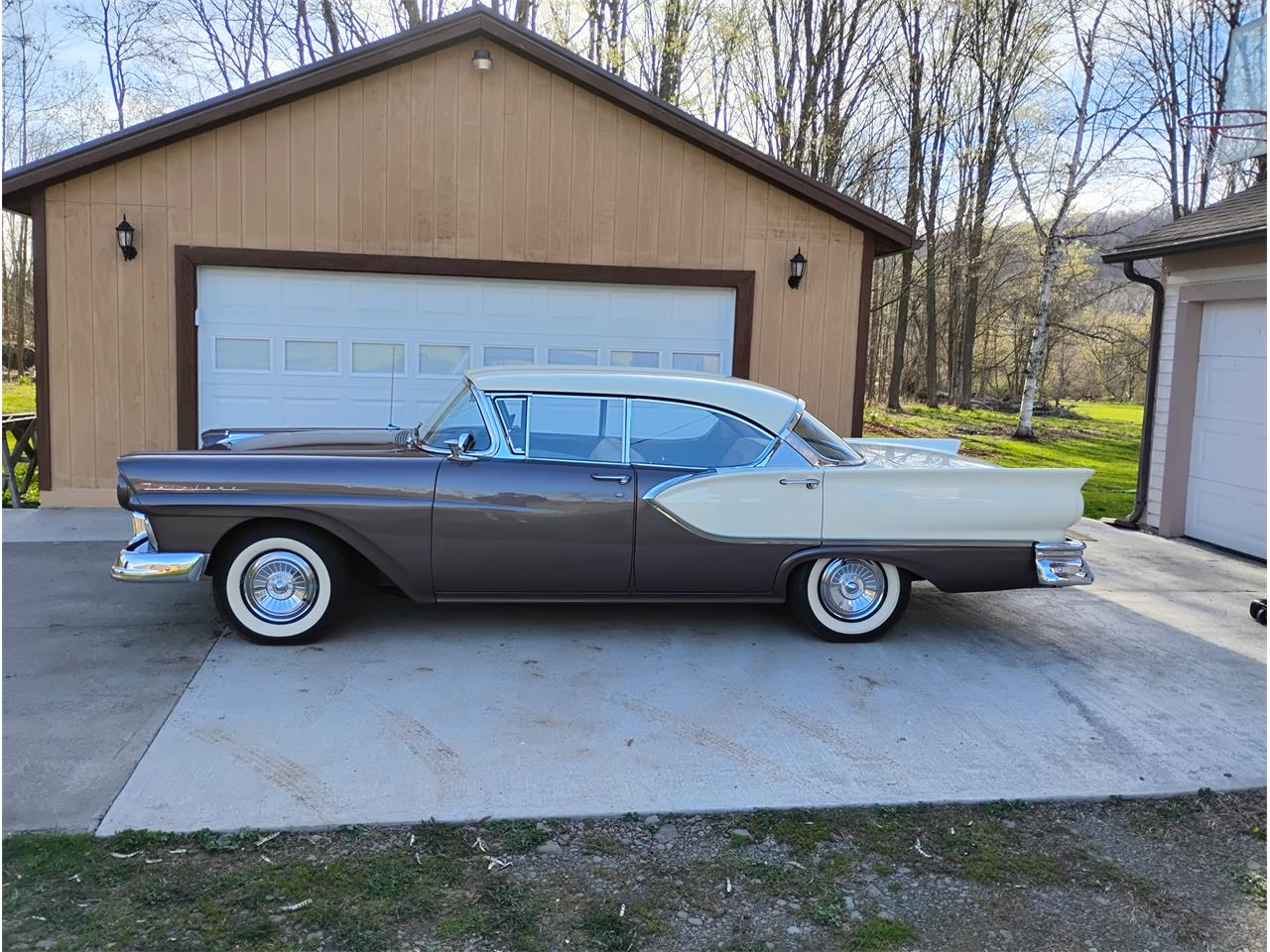 Ford-Fairlane-1957-CreamMocha-CreamMocha-7