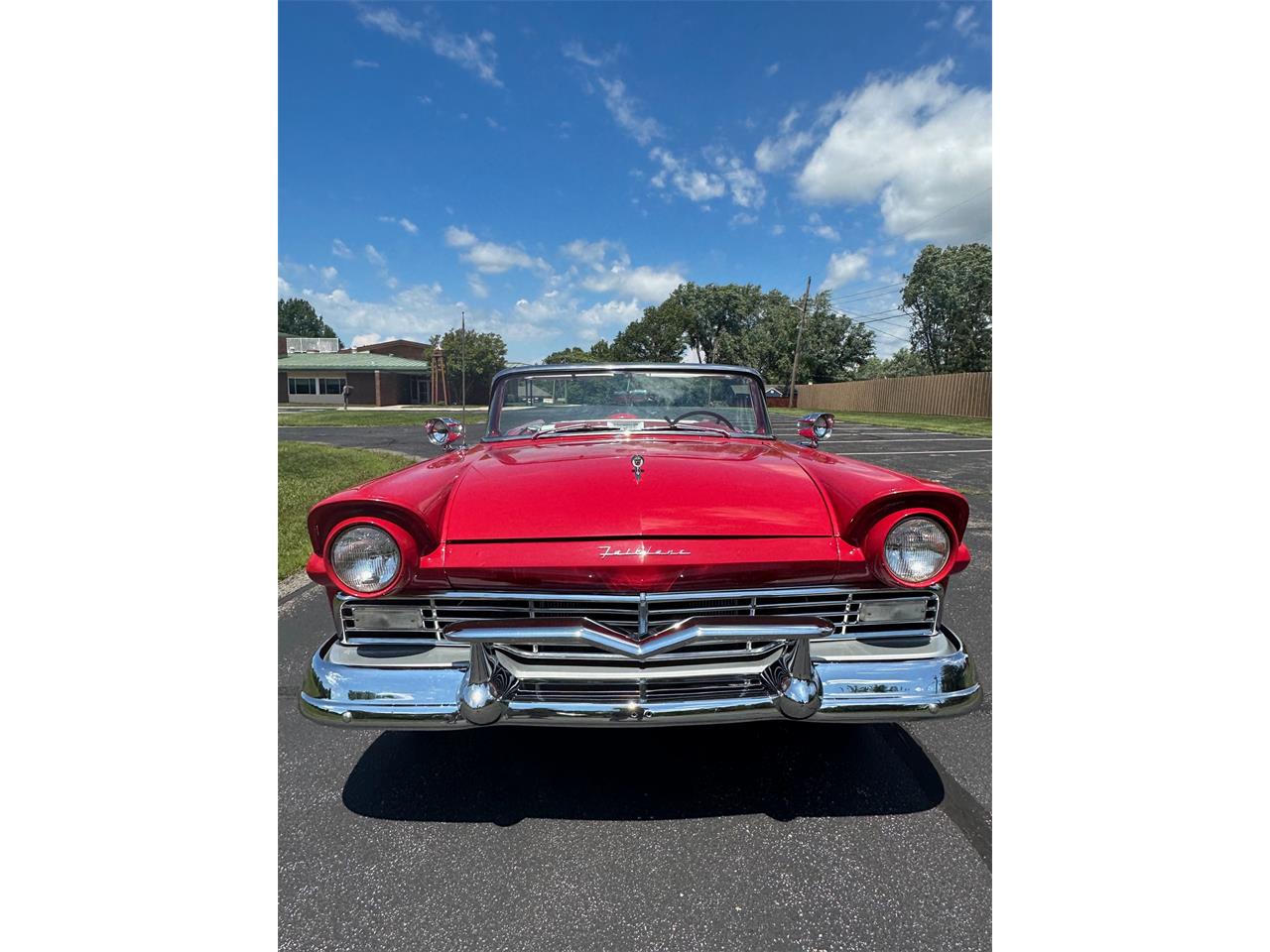 Ford-Fairlane-1957-Red-RedWhite-4