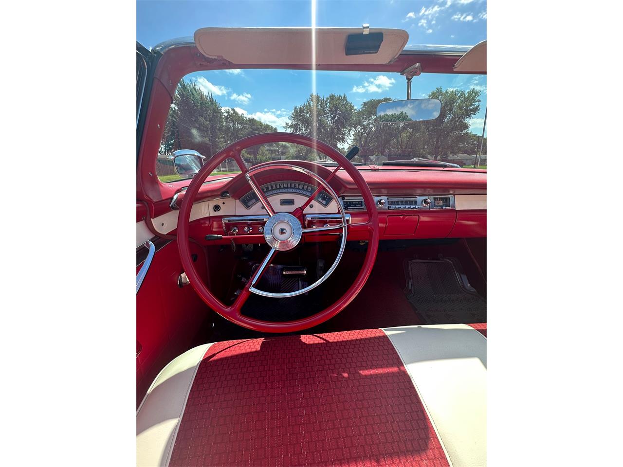 Ford-Fairlane-1957-Red-RedWhite-6
