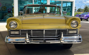 Ford-Fairlane-1957-Wagon-1