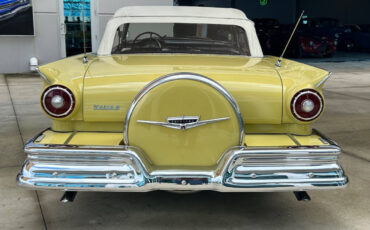 Ford-Fairlane-1957-Wagon-10