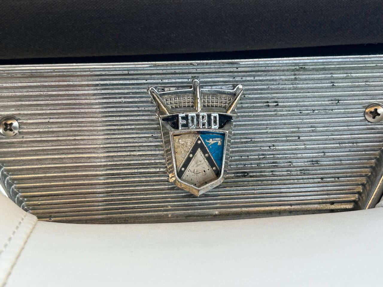 Ford-Fairlane-1957-Wagon-21