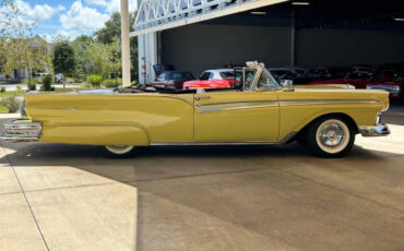 Ford-Fairlane-1957-Wagon-3