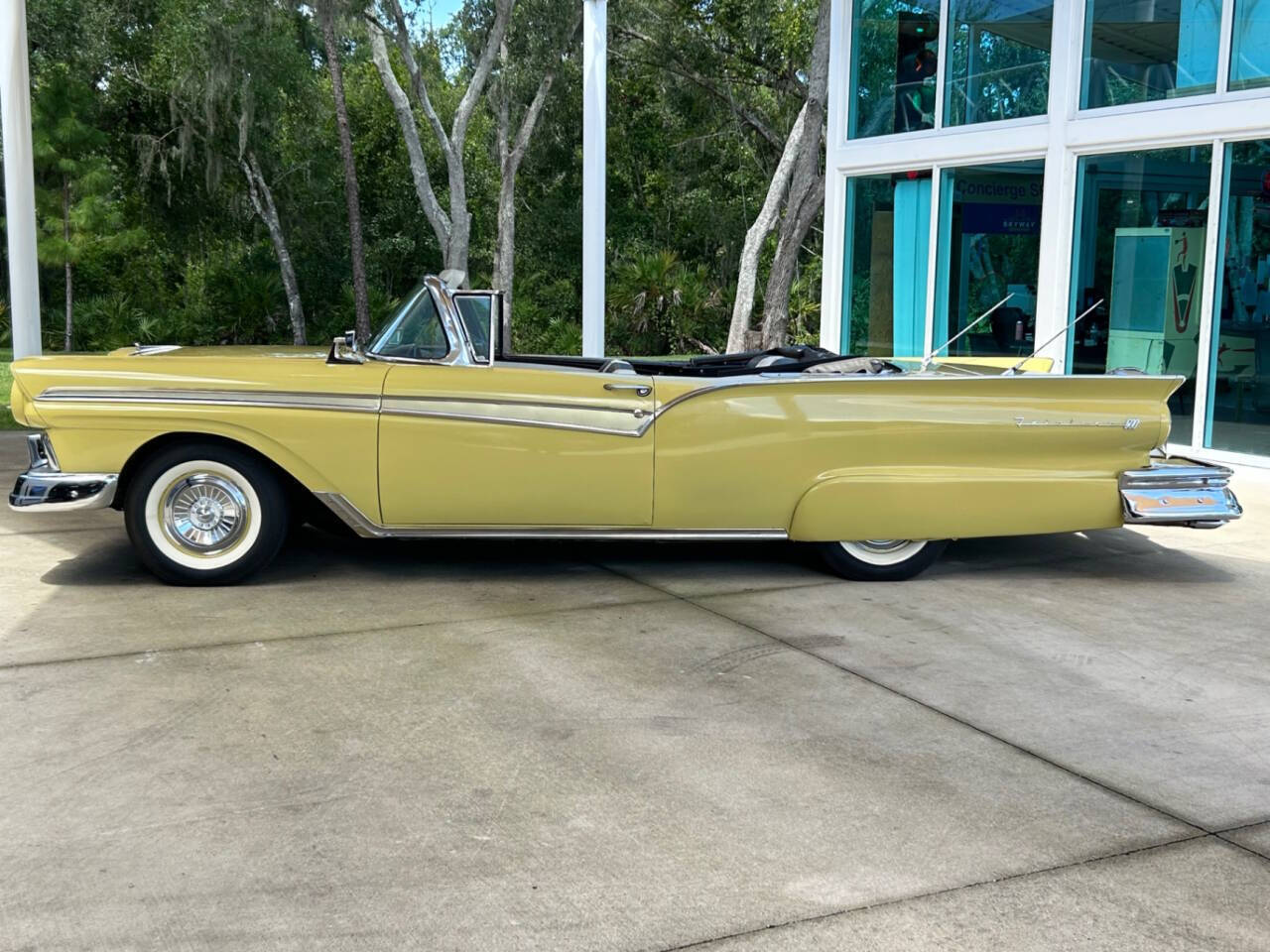 Ford-Fairlane-1957-Wagon-7