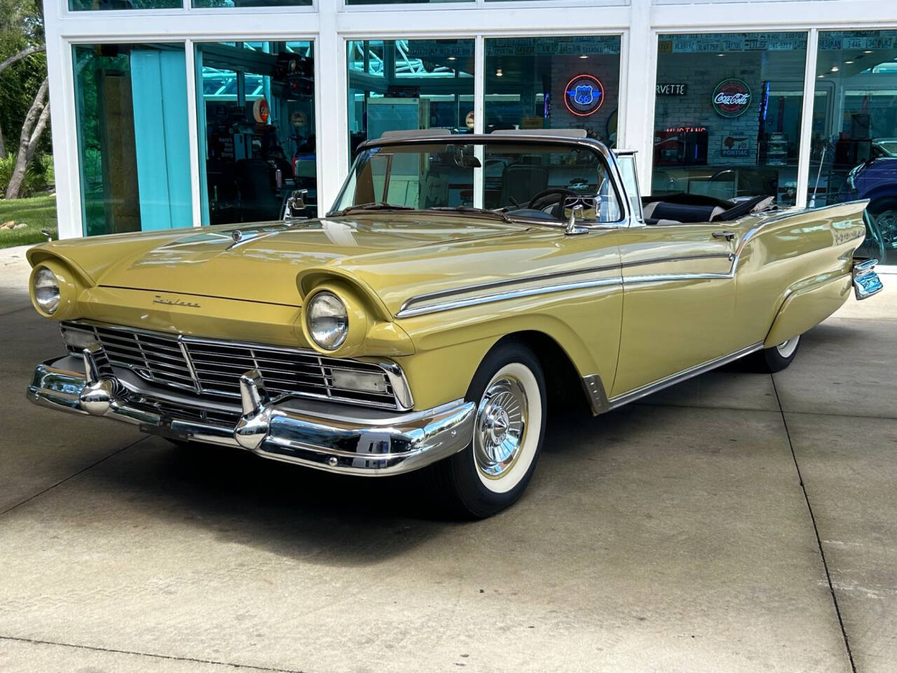 Ford-Fairlane-1957-Wagon-8