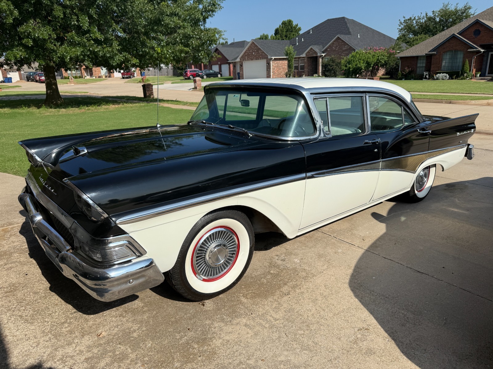 Ford Fairlane 1958 Sedan