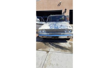 Ford-Fairlane-1963-Cream-white-Red-and-cream-white-10