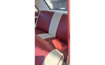 Ford-Fairlane-1963-Cream-white-Red-and-cream-white-9
