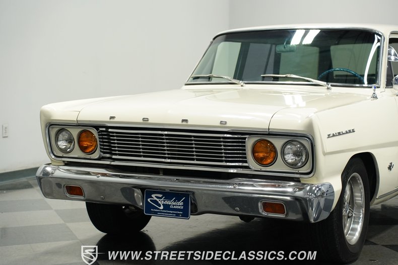 Ford-Fairlane-1965-WImbledon-White-Gray-17
